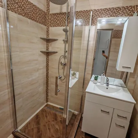 Cozy Downtown Nook Daire *